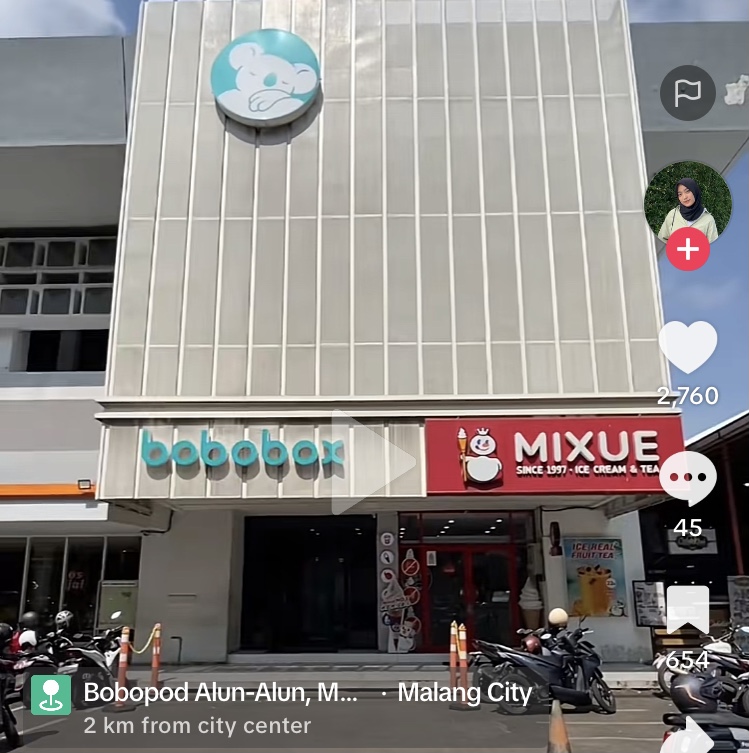 Bobox Malang di pusat kota, di depan alun-alun (TikTok @chorichoco)